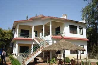 Tiger Hut Resort, Bandhavgarh 1